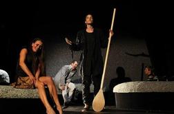 Antigona v režiji Čeha v ospredje postavlja generacijo mladih