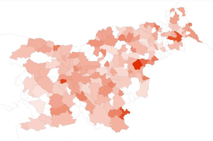 V 66 občinah (na fotografiji so bele barve) niso zaznali še nobene okužbe z novim koronavirusom. | Foto: covid-19.sledilnik.org