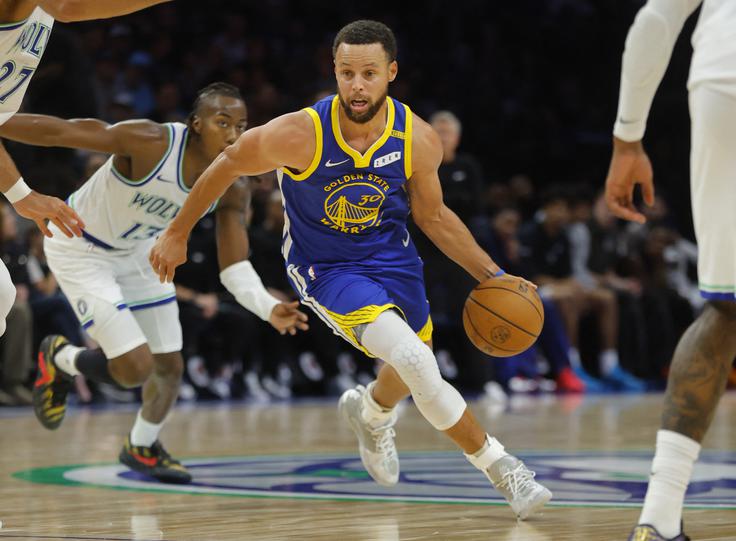 Curry se je ustavil pri 44 točkah. | Foto: Reuters