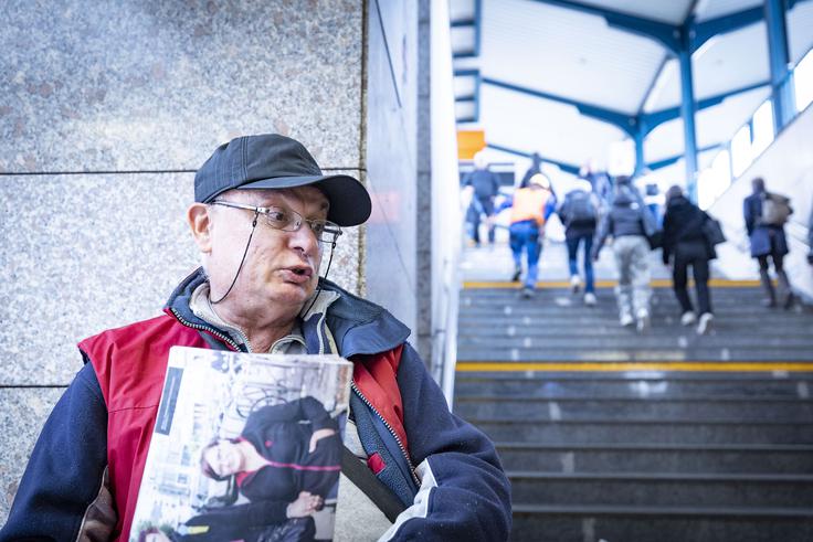 Boris časopis Kralji ulice na isti lokaciji prodaja že 18 let.  | Foto: Ana Kovač