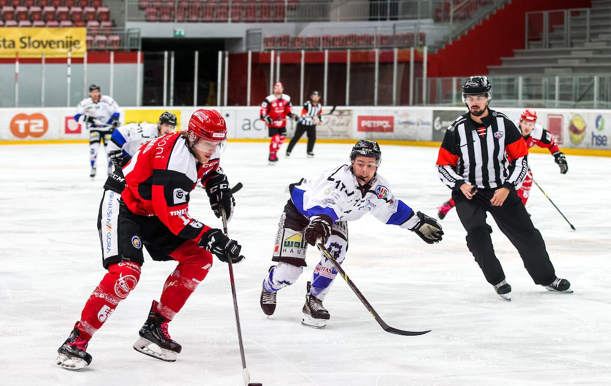 HDD Jesenice | Jeseničani so na prvi domači tekmi leta 2023 klonili proti Gardeni. | Foto Matic Klanšek Velej/Sportida