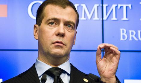 Medvedjev grozi Evropi: Če storite to, bo vojna