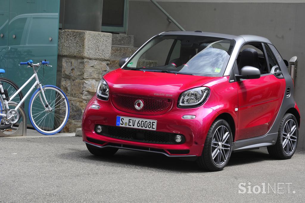 Smart fortwo cabrio electric drive - prva vožnja