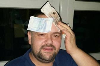 Na Hrvaškem ropar na invalidskem vozičku oropal banko