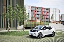 BMW i3 – električni urbani posebnež nosi pečat slovenskega znanja (video)