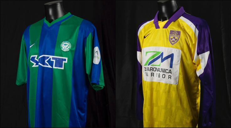 olimpija maribor Primož Lovrič ima bogat nabor dresov iz zgodnjega obdobja slovenske lige. Na desni strani je mariborski iz leta 1996. Nosil ga je Emil Šterbal. Na levi je Olimpijin dres Edisa Čauševiča iz leta 1998. | Foto: Osebni arhiv