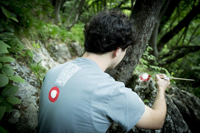 Slovenski markacisti so lani opravili kar 37 tisoč ur prostovoljnega dela.  | Foto: Ana Kovač