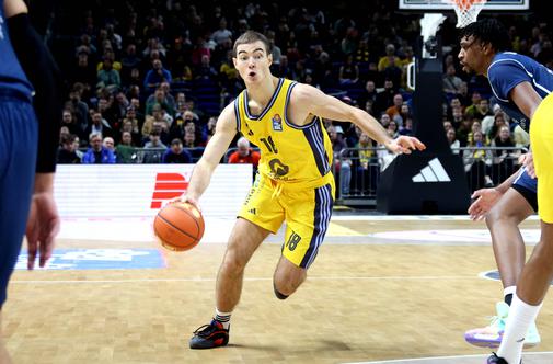Žiga Samar in Mike Tobey začenjata končnico v Španiji