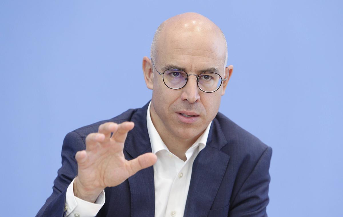 Gabriel Felbermayr | Sankcije vas nikoli ne obogatijo, pravi ekonomist Gabriel Felbermayr, a dodaja, da Rusija zaradi sankcij bolj trpi kot Zahod. | Foto Guliverimage