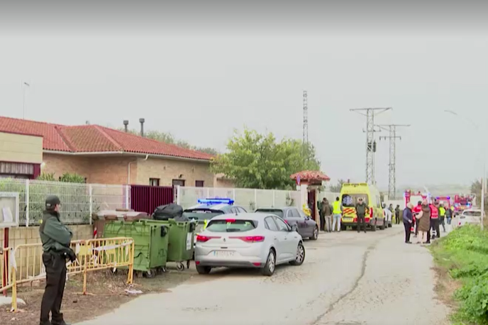 požar, Španija | Fernando Beltran, predstavnik centralne vlade v regiji Aragonija, je novinarjem povedal, da vzroke smrti stanovalcev doma še preiskujejo, vendar so verjetno posledica vdihavanja dima, poroča francoska tiskovna agencija AFP. | Foto posnetek zaslona/Reuters