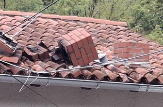 Na Krasu nastal tornado, ki je za seboj pustil pravo razdejanje