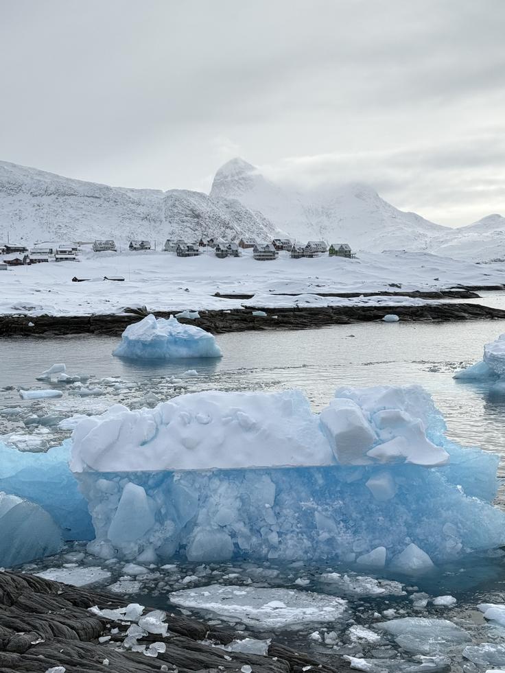 Približno 80 odstotkov otoka pokriva ledeni pokrov. | Foto: Osebni arhiv Tomaža Majcna