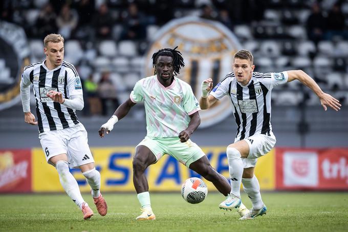 Zmaji so v tej sezoni na treh medsebojnih tekmah z Muro osvojili maksimalnih devet točk, skupna gol razlika pa znaša 7:1. Če bodo nadaljevali niz, bodo napravili še kako pomemben korak k osvojitvi naslova. | Foto: Jure Banfi