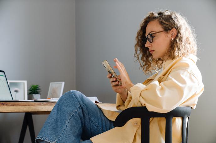 pametni telefon, splet | Foto Shutterstock