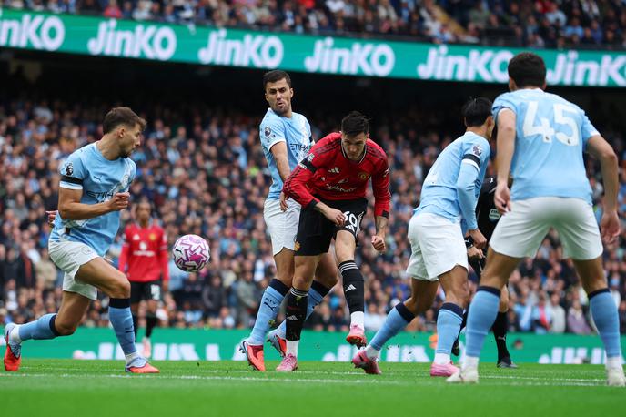 City United Benjamin Šeško | Benjamin Šeško je v 3. minuti ogrozil vrata Cityja, nato pa ni več streljal na vrata gostiteljev. Zelenico je zapustil v 80. minuti pri zaostanku 0:3. | Foto Reuters