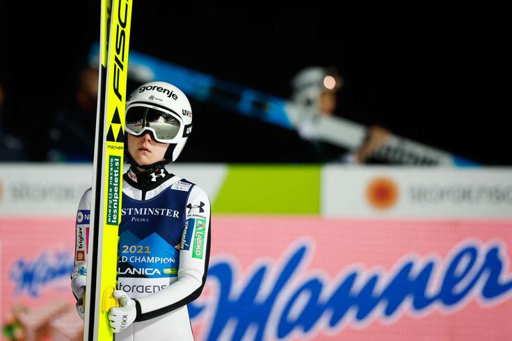 Ema Klinec je imela težave s kolenom. | Foto: Anže Malovrh/STA