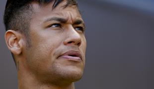 Neymar opozarja selektorja: Ne bom sedel na klopi