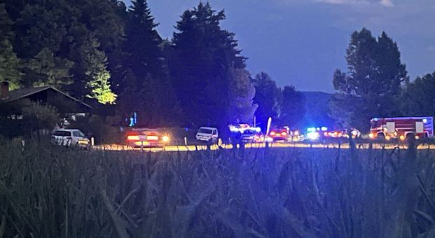 Obsežen požar pri Ljubljani: evakuirali stanovalce, požar omejili #foto