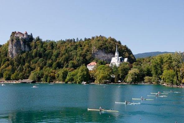 Veslaško SP uspešno tudi finančno