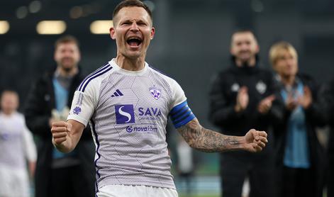 V živo: Nafto reši le še čudež, čustveno slovo kapetana Maribora