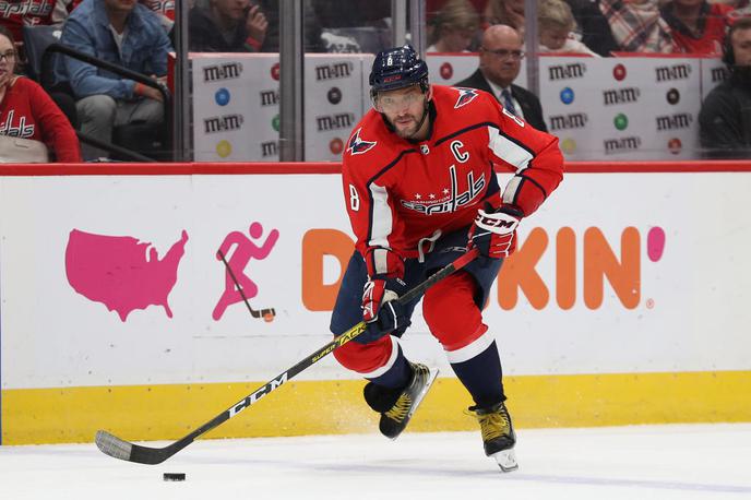 Alex Ovečkin | Alex Ovečkin se je na večni lestvici strelcev NHL izenačil z legendarnim Fincem Teemujem Selannejem na 11. mestu. | Foto Getty Images