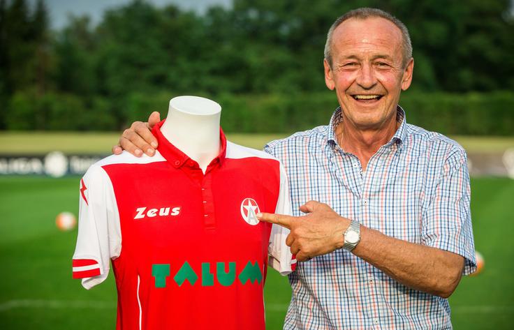 Predsednik Aluminija Zvonko Jevšovar je bil v nedeljo ponosen na nogometaše kidriškega kluba. | Foto: 