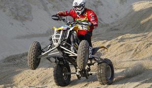  Jager v divji borbi z motoristi in vozniki lahkih štirikolesnikov