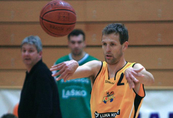 Košarko je igral tudi njegov oče Slavko Duščak, ki je bil več let član Olimpije, igral pa je tudi za slovensko reprezentanco. | Foto: Vid Ponikvar