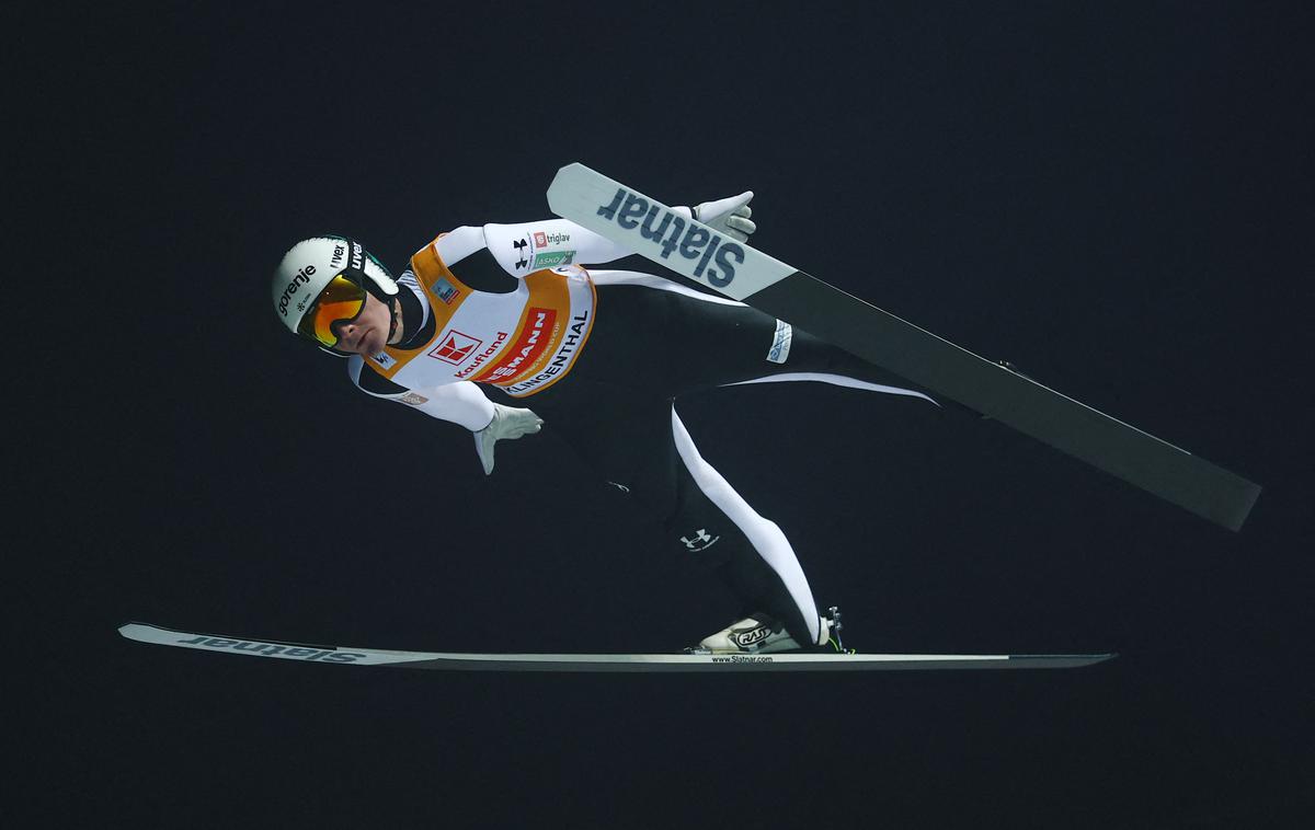 Domen Prevc | Domen Prevc bo lovil tretjo zaporedno zmago. | Foto Reuters