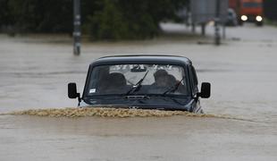 Kaos v Srbiji in BiH zaradi katastrofalnih poplav (foto in video)