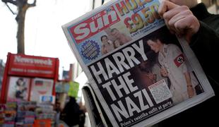 Princ Harry v uniformi nacista: trdi, da sta jo predlagala William in Kate