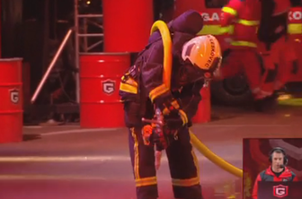 Na snemanje prihiteli reševalci, gasilka je bila povsem na koncu z močmi #video