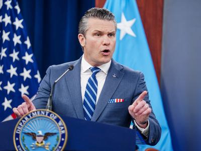 Hegseth evropske zaveznice pozval k povečanju obrambnih izdatkov