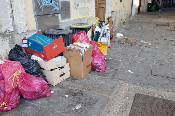 Piran smeti | Pogled na ulico v Piranu. | Foto bralka