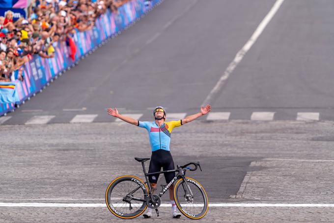 Remco Evenepoel se je v Parizu vpisal v zgodovino. | Foto: Guliverimage