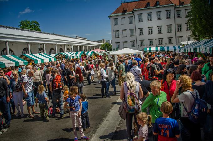 Festival, ki se ga je lani udeležilo več kot deset tisoč ljudi, pa ima vedno boljši vpliv tudi na okolje, kar dokazuje certifikat,da gre za dogodek brez odpadkov. Plastične vrečke, krožniki in pribor tako na njem nimajo prostora. | Foto: Arhiv Slovenskega veganskega društva