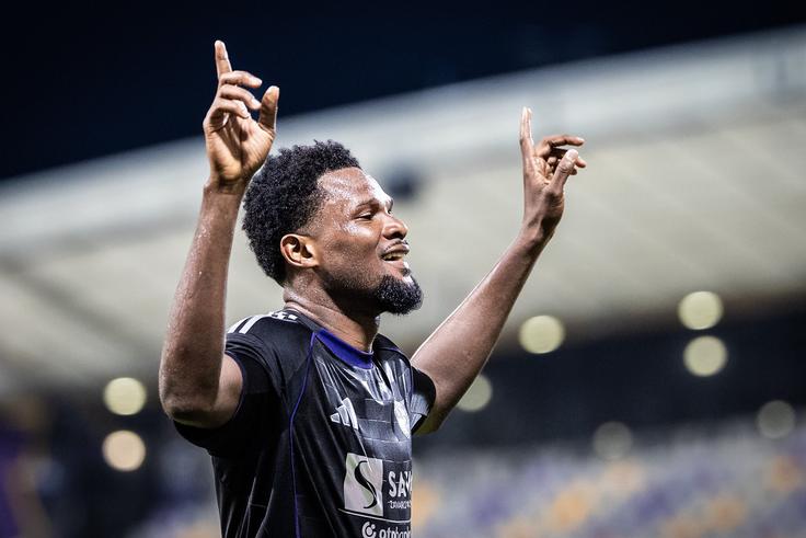 Benjamin Tetteh je zatresel mrežo mlinarjev že v 3. minuti. Dobrih 20 minut pozneje je znova zadel v polno, a je bil zadetek razveljavljen zaradi nedovoljenega položaja, v sodnikovem podaljšku prvega dela pa je s pomočjo sreče popeljal Maribor še v vodstvo z 2:1. | Foto: Jure Banfi