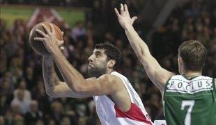 Bourousis brez košarke mesec dni