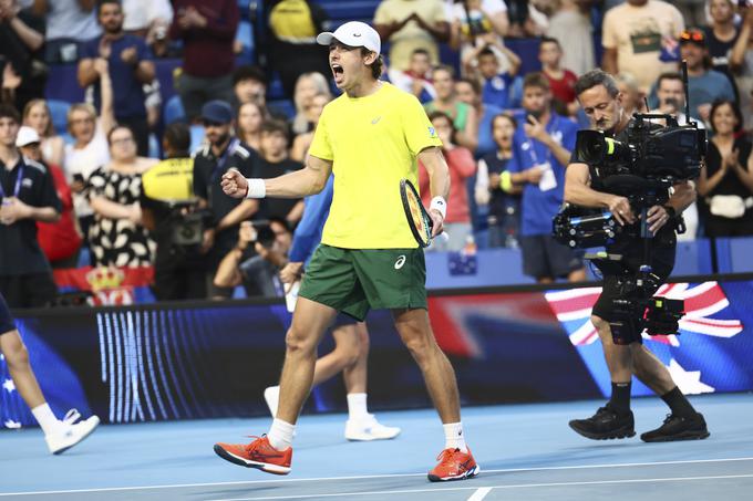 Alex de Minaur se je takole razveselil zmage nad poškodovanim Novakom Đokovićem. | Foto: Guliverimage