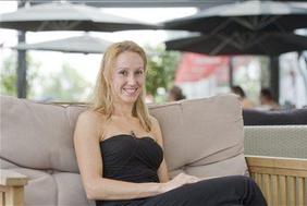 Julija Kramar: Moraš zaplavati, sicer potoneš do dna