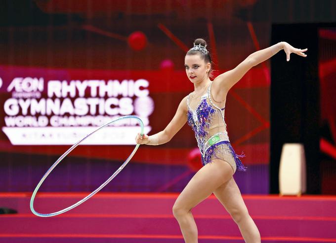 Dina Averina je na 38. svetovnem prvenstvu osvojila štiri zlate medalje.  | Foto: Guliverimage/Vladimir Fedorenko