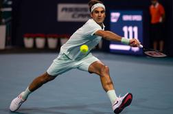 18-letnica še naprej navdušuje, Federer se je moral kar potruditi