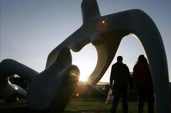 Henry Moore in mitologija - več kot 120 skulptur