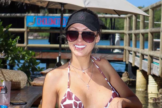 Barbara Jankavski | Sodišče v Sao Paolu je 5. decembra lani uradu policije, ki preiskuje umore, izdalo sodni poziv za izkop trupla Barbare Jankavski. To so izvedli 3. februarja letos in njeno truplo poslali na obdukcijo, med katero bodo ugotavljali, ali je bila smrt 31-letnice morda posledica nasilnega kaznivega dejanja. | Foto Instagram / Barbara Jankavski