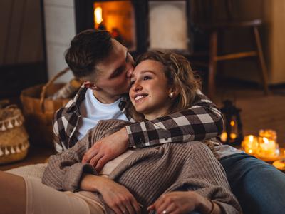 Udobna oblačila, ki jih ne boste želeli sleči: popolna izbira za jesen in zimo