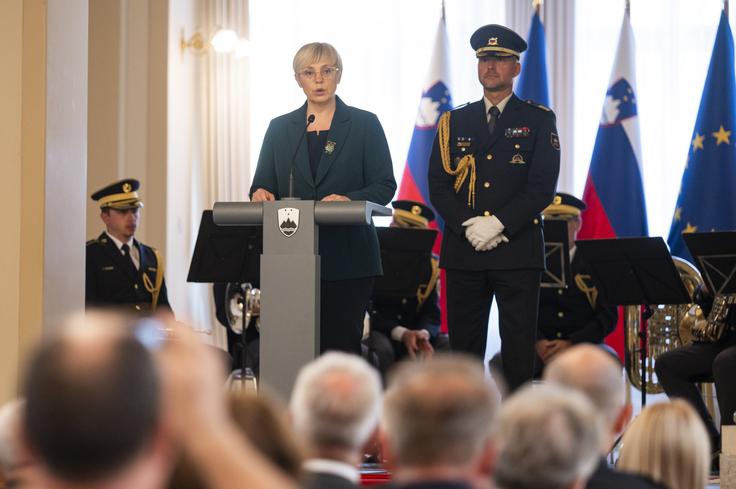 Predsednica Nataša Pirc Musar je spomnila, da je bila osamosvojitev Slovenije politični, diplomatski, komunikacijski, varnostni in obrambni projekt, izpeljan modro in premišljeno.  | Foto: STA