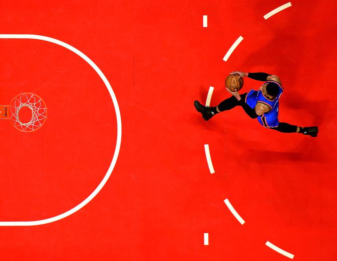 Russell Westbrook je za las ostal brez trojčka. Za Oklahomo je dosegel 48 točk, 17 skokov in devet podaj. | Foto: Getty Images