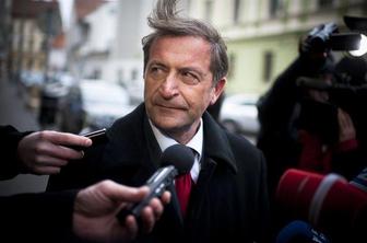 DeSUS se bo pogajal za vstop v desnosredinsko koalicijo