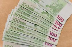 Romuni unovčevali ponarejene bankovce za 100 evrov