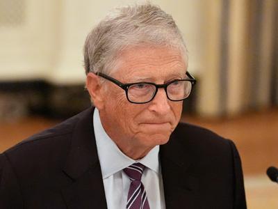 Svarilo Billa Gatesa: Lahko umre do milijarda ljudi